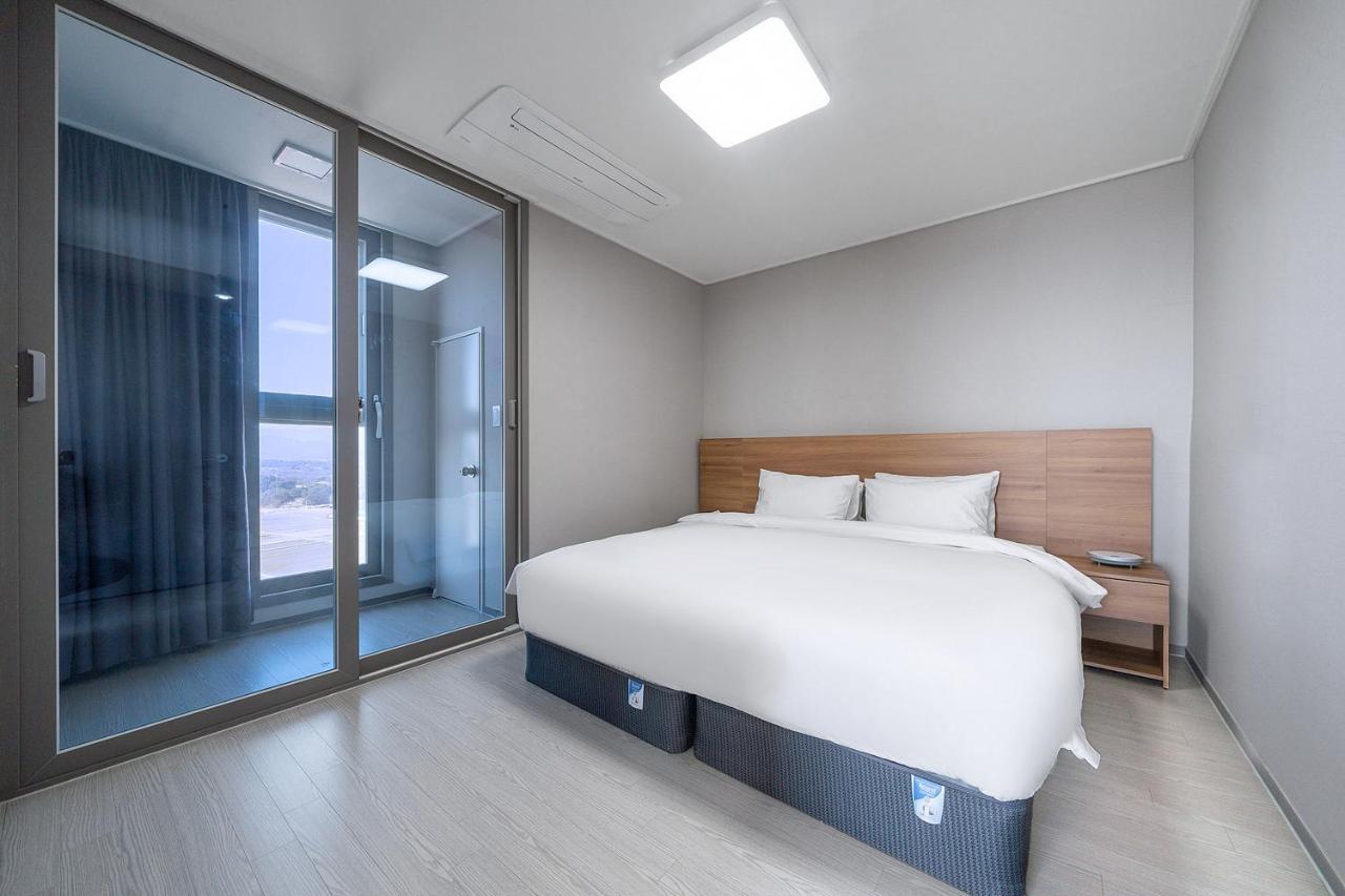 Gangneung Chonpines Ocean Suites Hotel Экстерьер фото