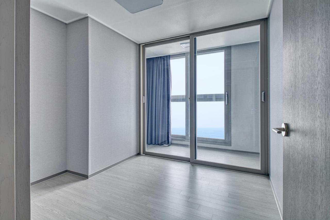 Gangneung Chonpines Ocean Suites Hotel Экстерьер фото