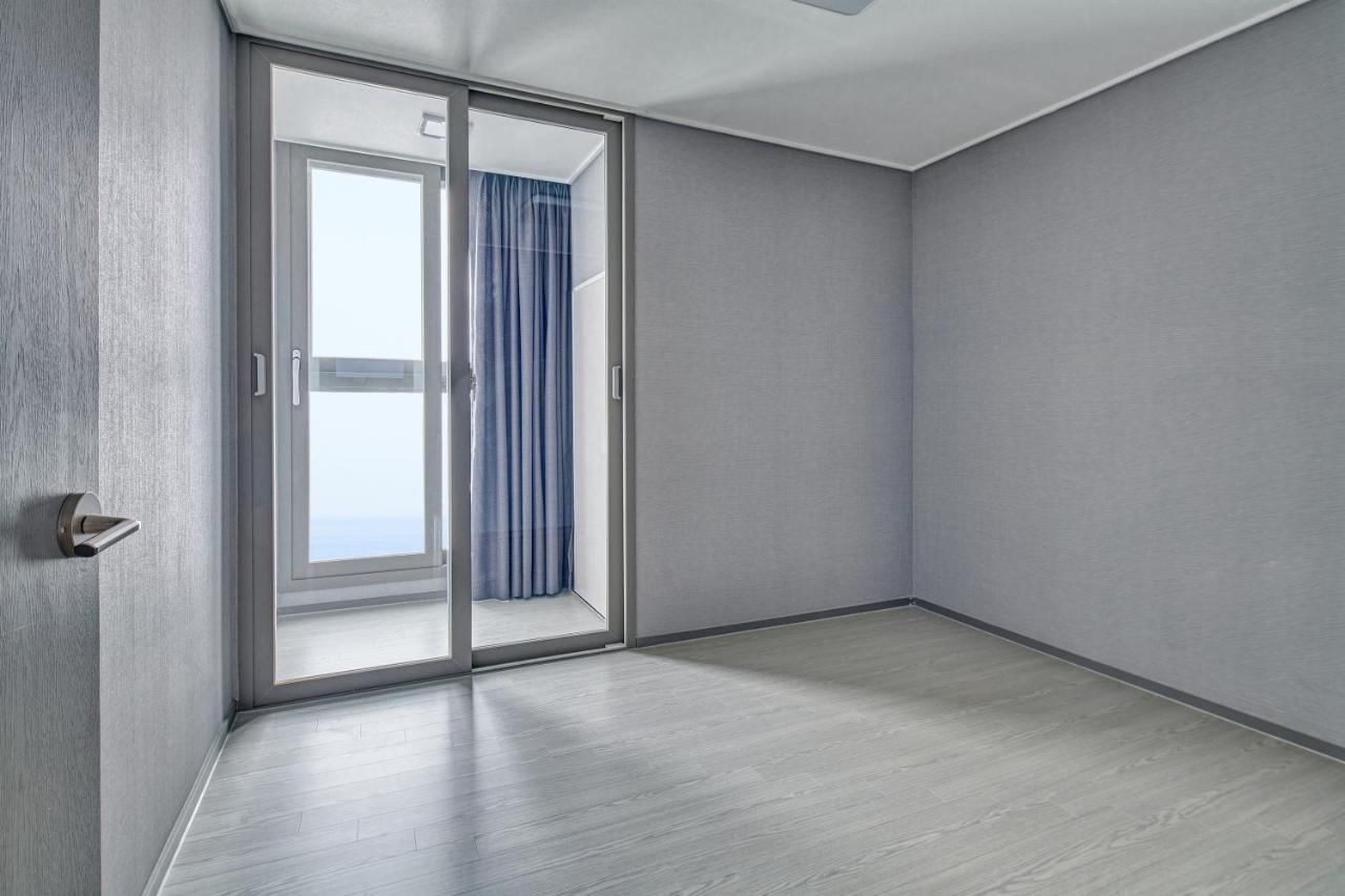 Gangneung Chonpines Ocean Suites Hotel Экстерьер фото