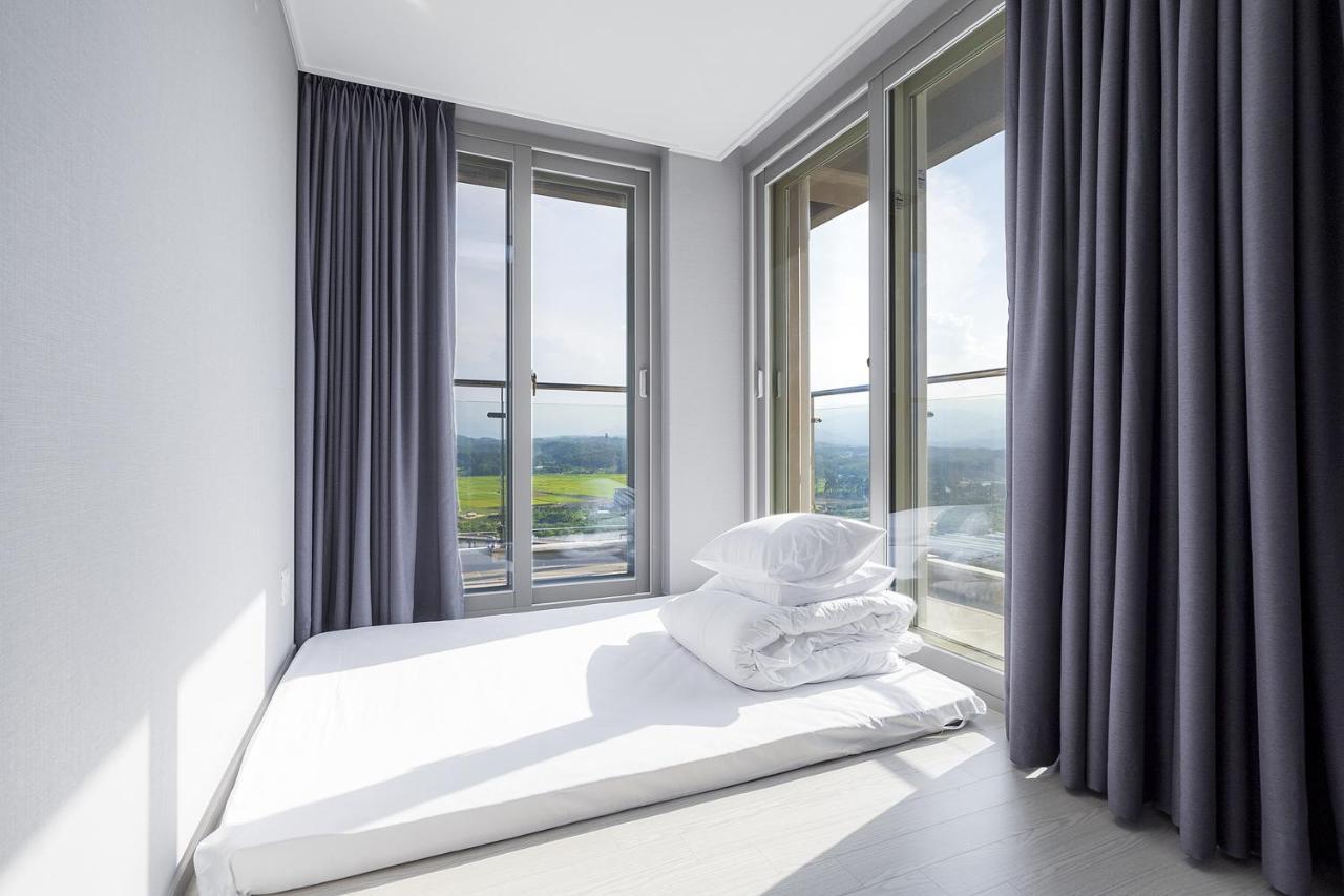 Gangneung Chonpines Ocean Suites Hotel Экстерьер фото
