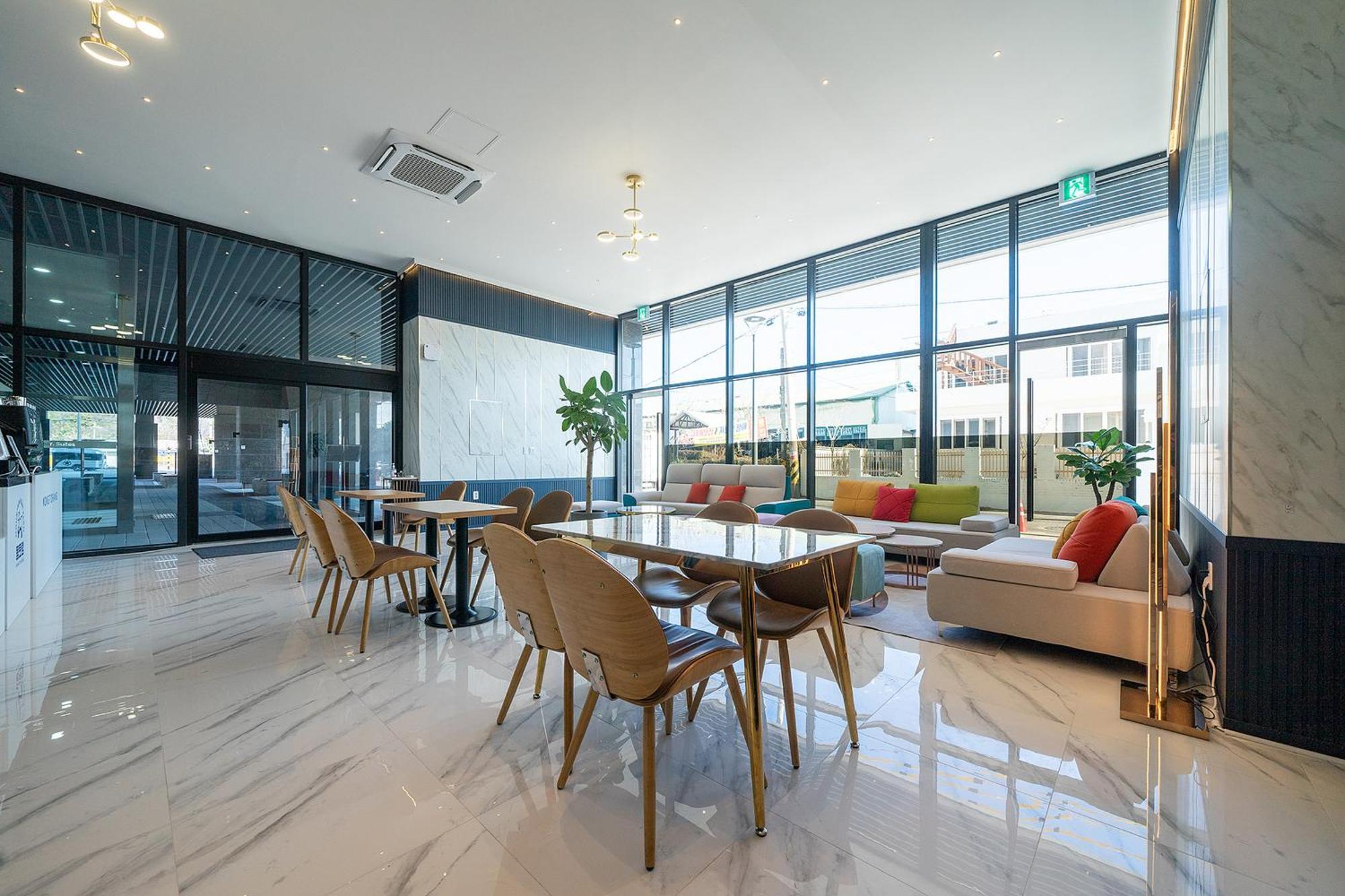 Gangneung Chonpines Ocean Suites Hotel Экстерьер фото